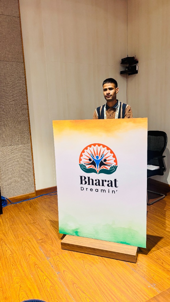 Trilok presenting at Bharat Dreamin'